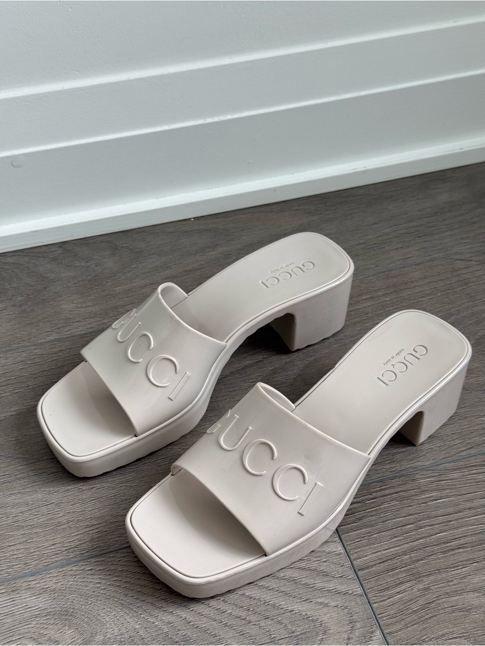 Gucci Rubber Slide Block Heel Sandals Size 38